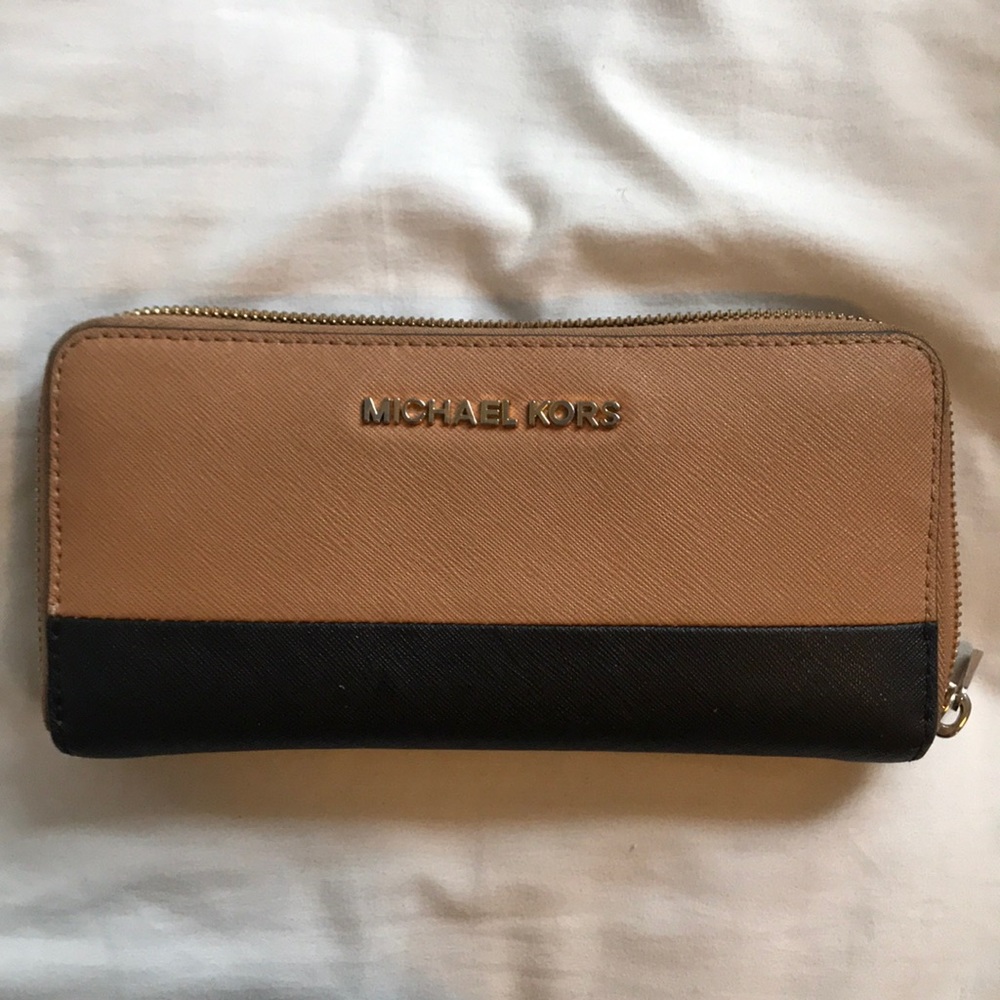 Michael Kors wallet